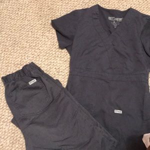 Scrub set